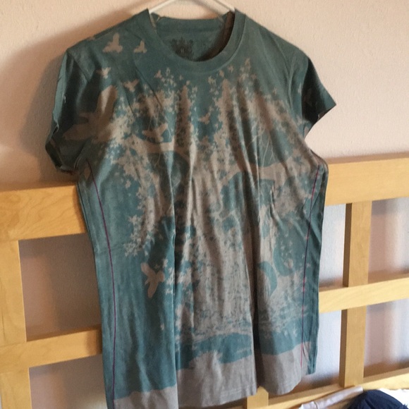 Tee - Picture 1 of 2